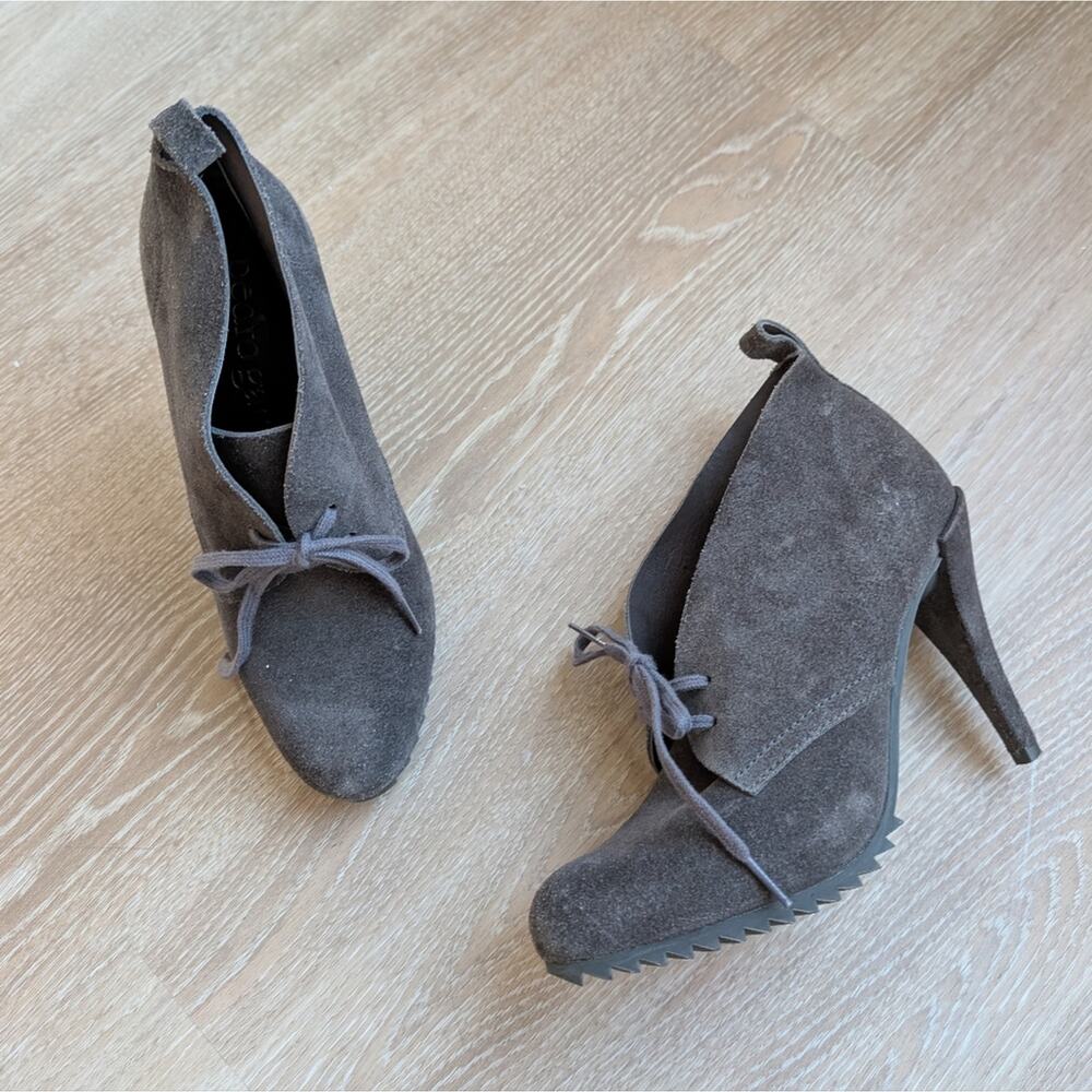 Pedro Garcia Gray Suede Yasu Chukka Platform Heel Ankle Boots, Size 41/US 11